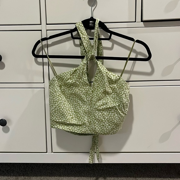 Cute billabong halter top - Picture 1 of 3